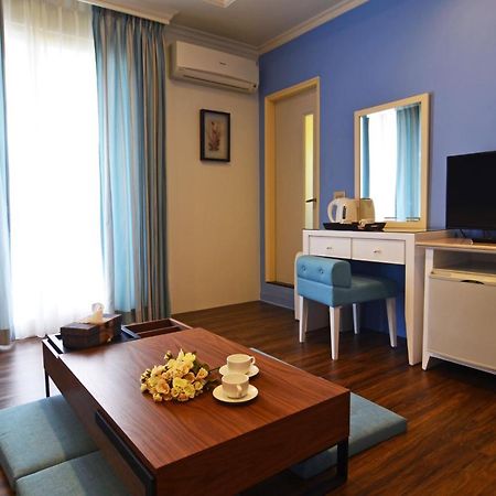 Yunju House Bed & Breakfast Jiaoxi Exterior photo